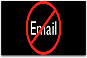 برخی شرکت‌ها ایمیل را ممنوع می‌کنند و کار بیشتری انجام می‌گیرد